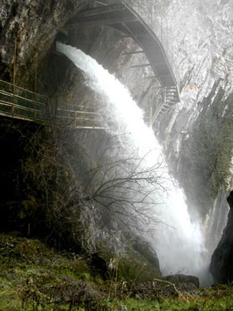 grottes1.jpg